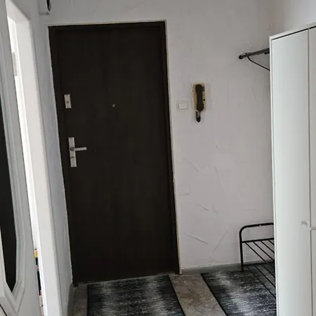 Mieszkanie Na Wynajem Blisko Plazy Apartment *