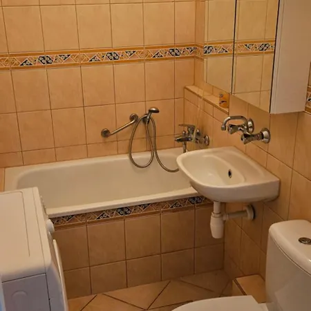Mieszkanie Na Wynajem Blisko Plazy Apartment *